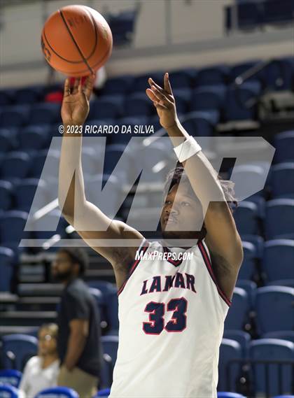 Thumbnail 1 in Lamar vs Westbury photogallery.