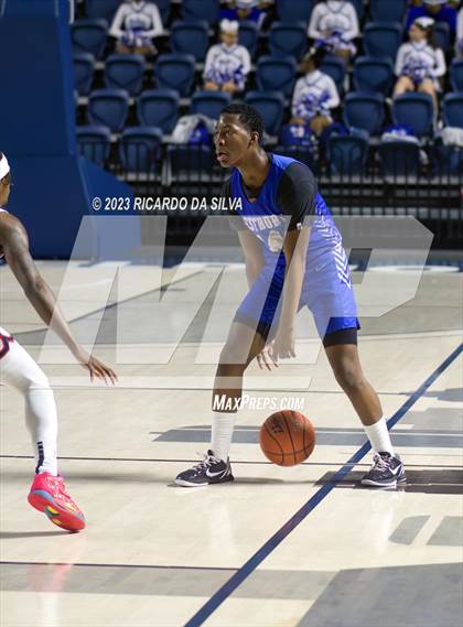 Thumbnail 1 in Lamar vs Westbury photogallery.