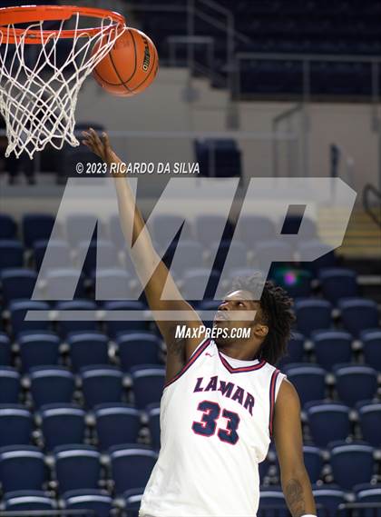 Thumbnail 3 in Lamar vs Westbury photogallery.