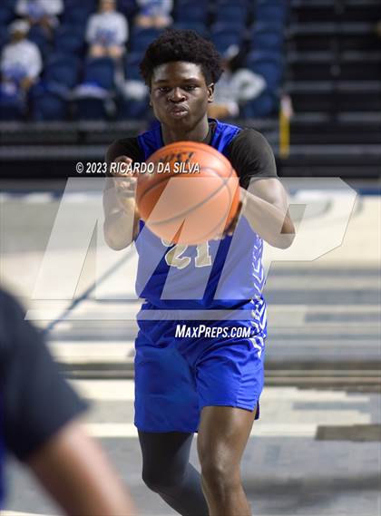 Thumbnail 1 in Lamar vs Westbury photogallery.