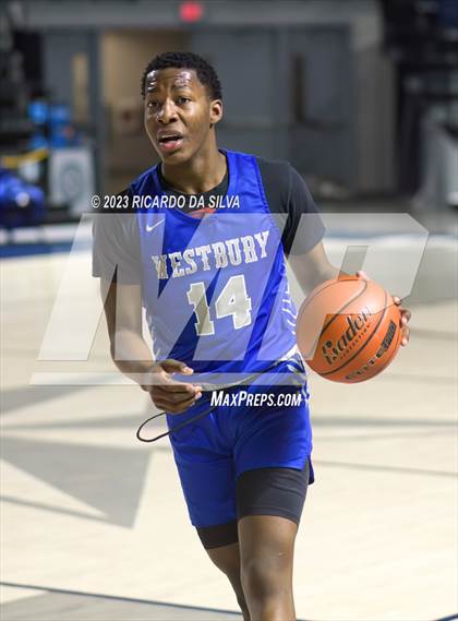 Thumbnail 2 in Lamar vs Westbury photogallery.