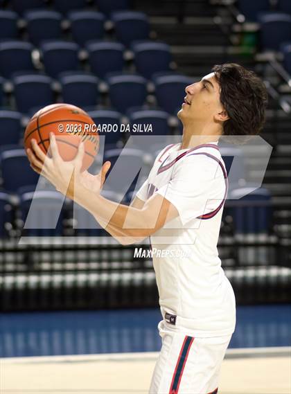 Thumbnail 2 in Lamar vs Westbury photogallery.