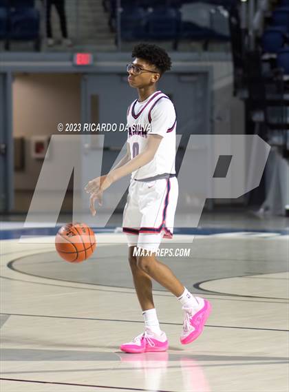 Thumbnail 2 in Lamar vs Westbury photogallery.
