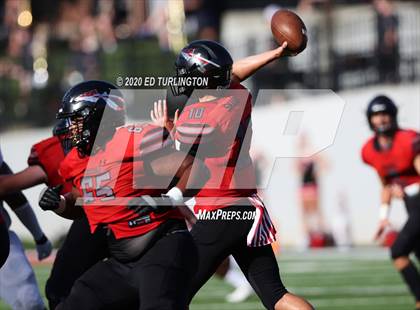 Thumbnail 3 in Cherokee vs. Carver photogallery.