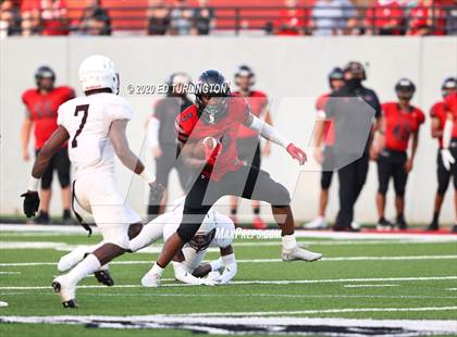 Thumbnail 2 in Cherokee vs. Carver photogallery.