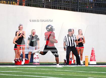 Thumbnail 1 in Cherokee vs. Carver photogallery.