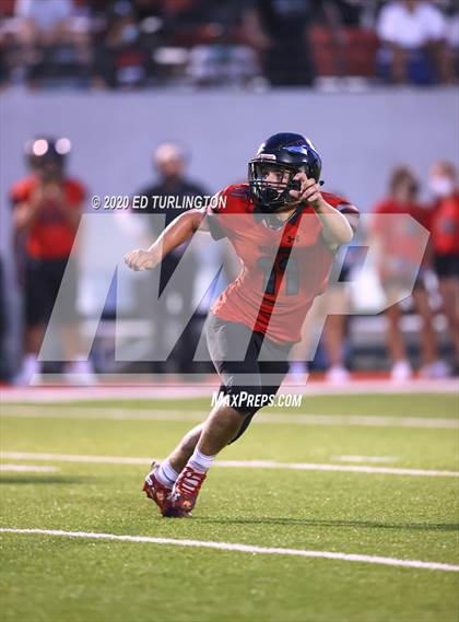 Thumbnail 2 in Cherokee vs. Carver photogallery.