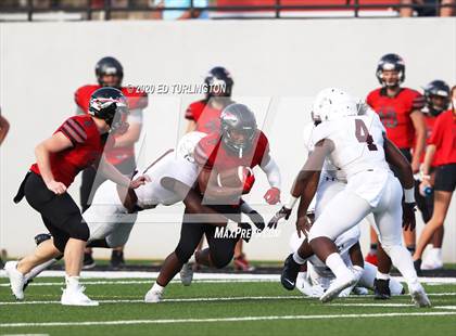 Thumbnail 2 in Cherokee vs. Carver photogallery.