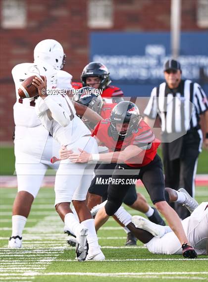 Thumbnail 3 in Cherokee vs. Carver photogallery.