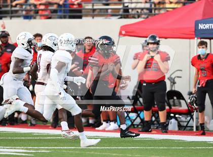 Thumbnail 1 in Cherokee vs. Carver photogallery.