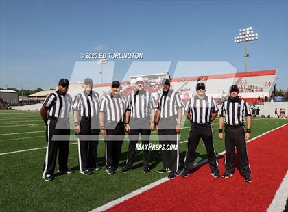 Thumbnail 2 in Cherokee vs. Carver photogallery.