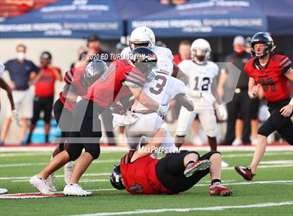 Thumbnail 2 in Cherokee vs. Carver photogallery.