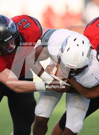 Thumbnail 3 in Cherokee vs. Carver photogallery.