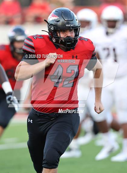 Thumbnail 1 in Cherokee vs. Carver photogallery.