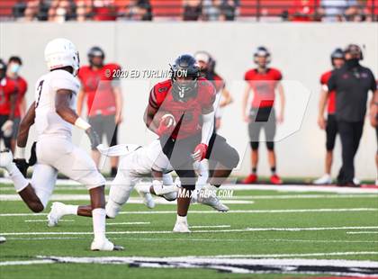 Thumbnail 1 in Cherokee vs. Carver photogallery.
