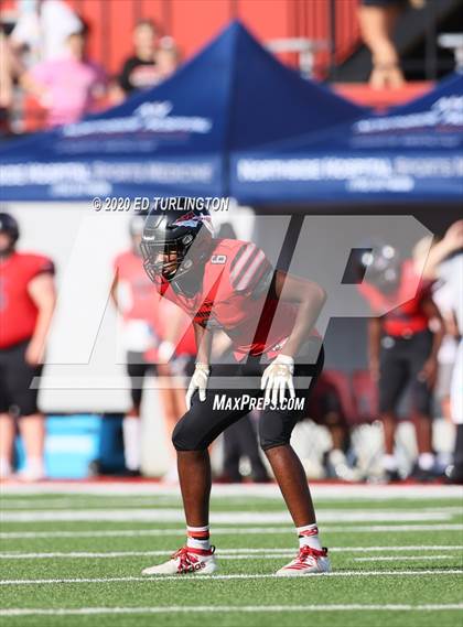 Thumbnail 1 in Cherokee vs. Carver photogallery.