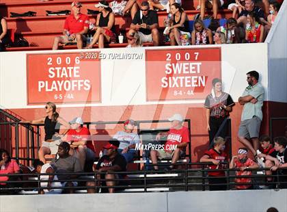 Thumbnail 1 in Cherokee vs. Carver photogallery.