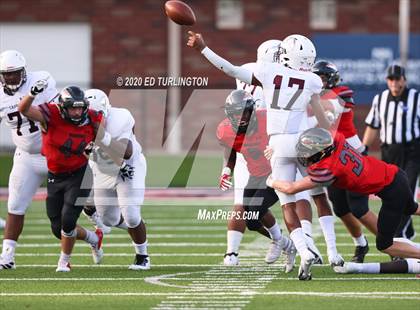 Thumbnail 2 in Cherokee vs. Carver photogallery.