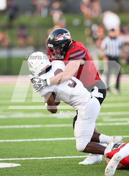 Thumbnail 2 in Cherokee vs. Carver photogallery.