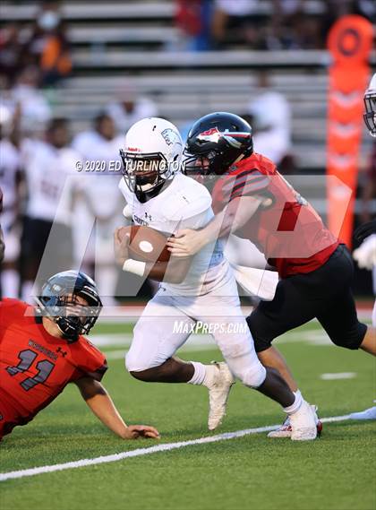 Thumbnail 3 in Cherokee vs. Carver photogallery.