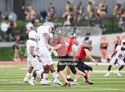 Thumbnail 3 in Cherokee vs. Carver photogallery.