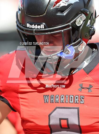 Thumbnail 2 in Cherokee vs. Carver photogallery.