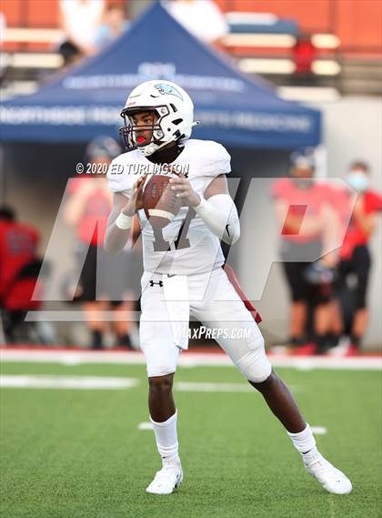 Thumbnail 2 in Cherokee vs. Carver photogallery.