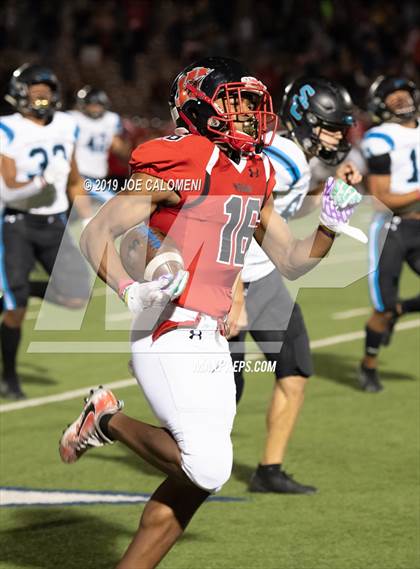 Thumbnail 1 in  Shadow Creek vs Wagner (Class 5A Division I Semifinals) photogallery.