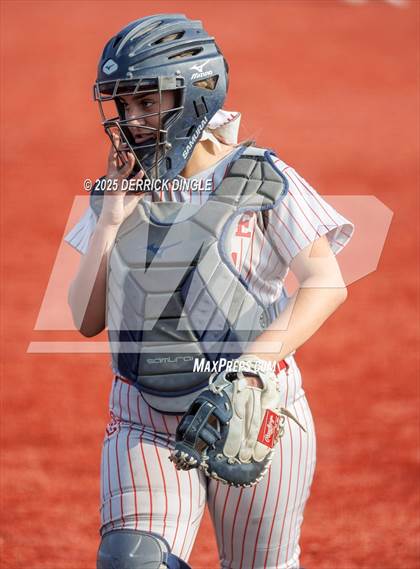 Thumbnail 1 in Glen Cove vs MacArthur (Nassau Class AA Championship) photogallery.