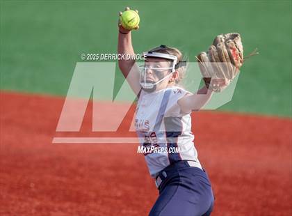 Thumbnail 3 in Glen Cove vs MacArthur (Nassau Class AA Championship) photogallery.