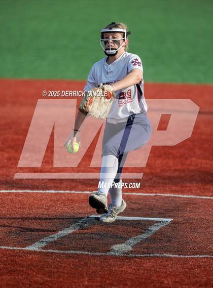 Thumbnail 2 in Glen Cove vs MacArthur (Nassau Class AA Championship) photogallery.