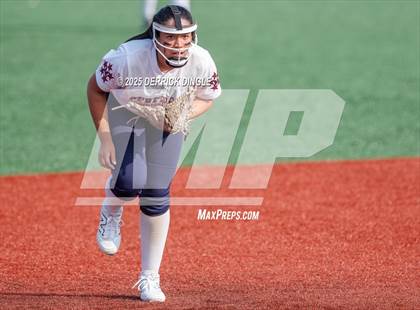 Thumbnail 2 in Glen Cove vs MacArthur (Nassau Class AA Championship) photogallery.