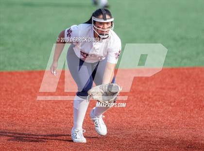 Thumbnail 3 in Glen Cove vs MacArthur (Nassau Class AA Championship) photogallery.