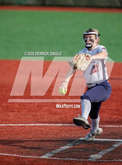 Thumbnail 1 in Glen Cove vs MacArthur (Nassau Class AA Championship) photogallery.