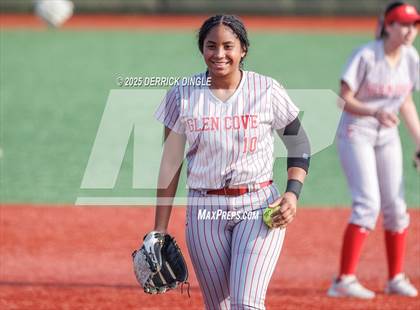 Thumbnail 1 in Glen Cove vs MacArthur (Nassau Class AA Championship) photogallery.