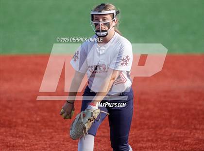 Thumbnail 1 in Glen Cove vs MacArthur (Nassau Class AA Championship) photogallery.