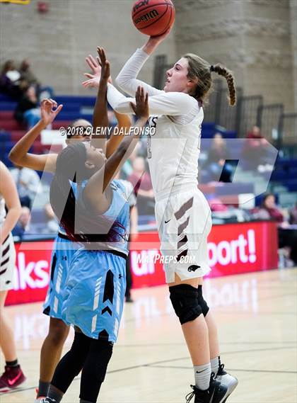Thumbnail 2 in Vista Ridge vs Horizon (Cherry Creek/Dakota Ridge Season Tip-Off Tournament) photogallery.