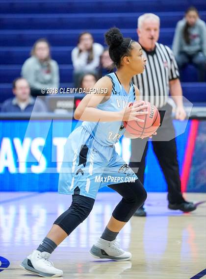 Thumbnail 2 in Vista Ridge vs Horizon (Cherry Creek/Dakota Ridge Season Tip-Off Tournament) photogallery.