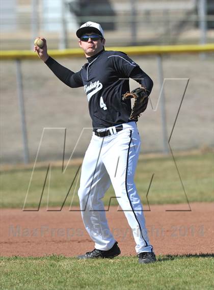 Thumbnail 1 in Lindsay vs. Pottsboro (Blue Ridge Tournament) photogallery.