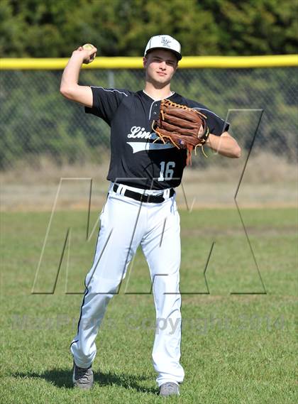 Thumbnail 1 in Lindsay vs. Pottsboro (Blue Ridge Tournament) photogallery.