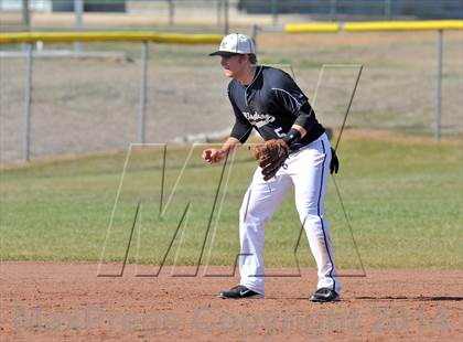 Thumbnail 2 in Lindsay vs. Pottsboro (Blue Ridge Tournament) photogallery.
