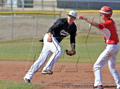 Thumbnail 3 in Lindsay vs. Pottsboro (Blue Ridge Tournament) photogallery.