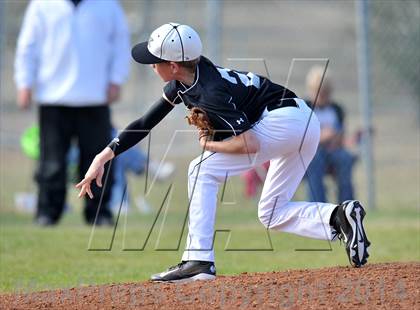 Thumbnail 2 in Lindsay vs. Pottsboro (Blue Ridge Tournament) photogallery.