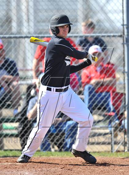 Thumbnail 2 in Lindsay vs. Pottsboro (Blue Ridge Tournament) photogallery.