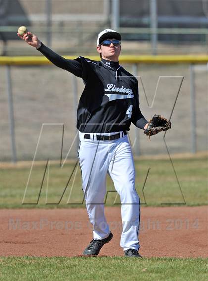 Thumbnail 1 in Lindsay vs. Pottsboro (Blue Ridge Tournament) photogallery.