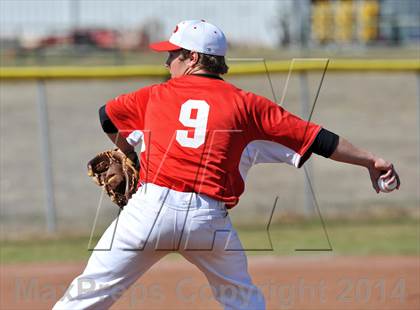 Thumbnail 2 in Lindsay vs. Pottsboro (Blue Ridge Tournament) photogallery.