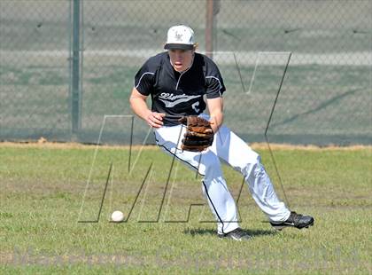 Thumbnail 2 in Lindsay vs. Pottsboro (Blue Ridge Tournament) photogallery.