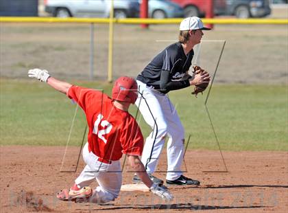 Thumbnail 3 in Lindsay vs. Pottsboro (Blue Ridge Tournament) photogallery.