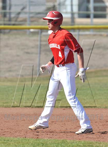 Thumbnail 2 in Lindsay vs. Pottsboro (Blue Ridge Tournament) photogallery.