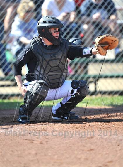 Thumbnail 3 in Lindsay vs. Pottsboro (Blue Ridge Tournament) photogallery.